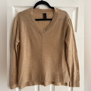 Magaschoni Cashemire V-Neck Sweater . Tan . Size :M